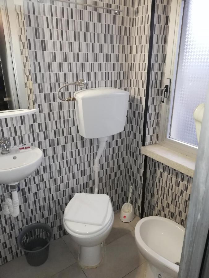 Hotel One Via Roma, 82 Алтопашо Екстериор снимка